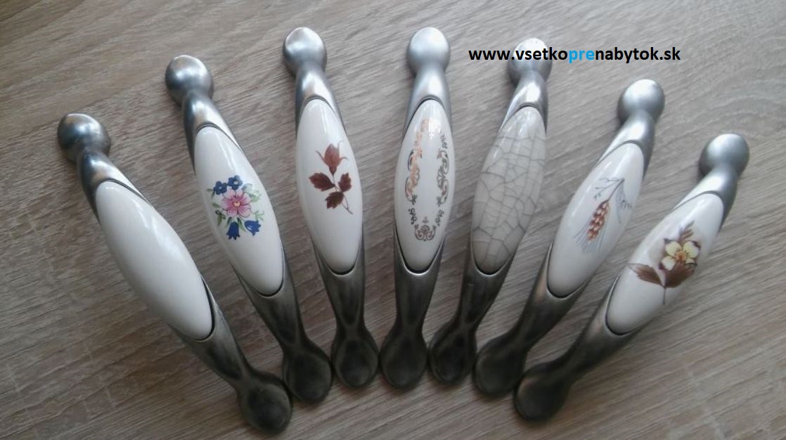 Porcelánová úchytka DP19-MLK4