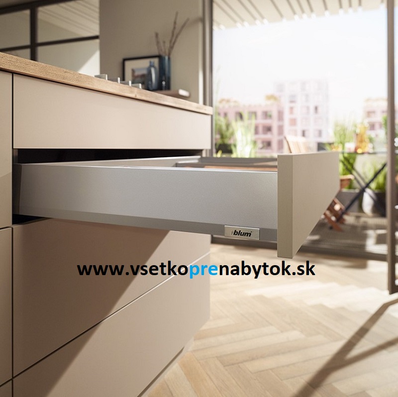 Sada MERIVOBOX "M", výsuv 40 kg TIP-ON Blumotion