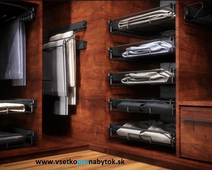 Výsuvný vešiak na nohavice