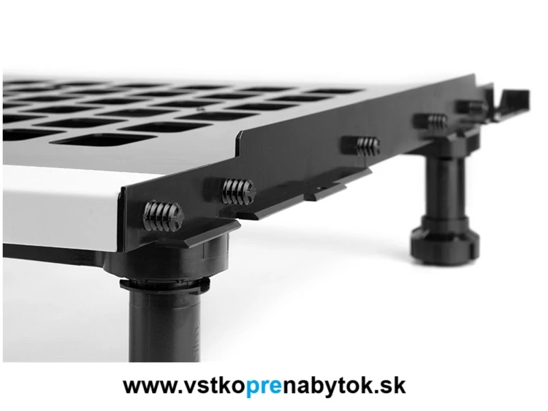 Vetracia základňa pre vstavanú chladničku